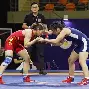 摔跤赛场再起风云：泰山鲨队队守住胜果云贵独角兽队，脚步移动更到位快速转换撕裂防线